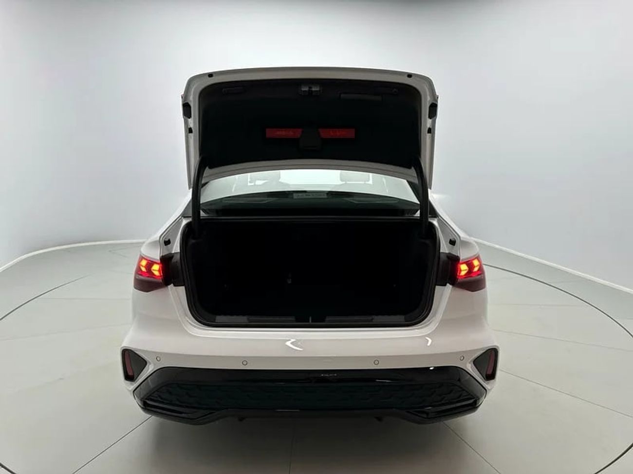 Audi A3 35 TFSI S Line 1.4L Sedan S line 35 TFSI 150hp (Ref# 043447)