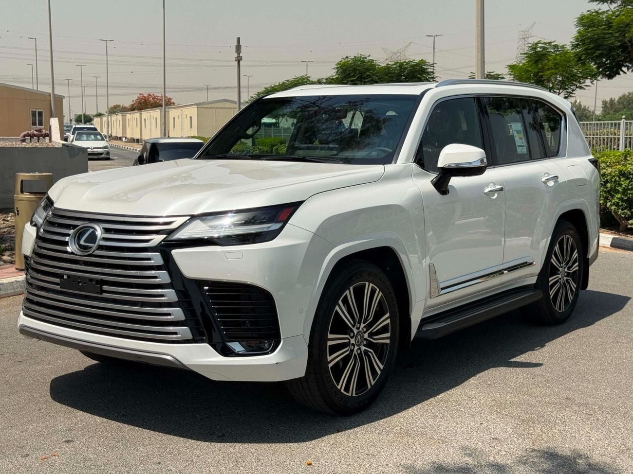 لكزس LX 700h SIGNATURE SIGNATURE