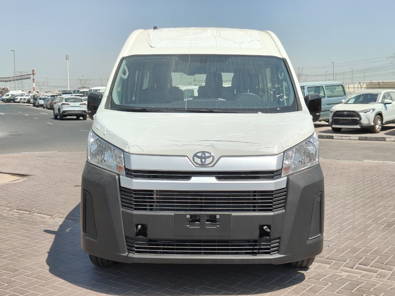 Toyota Hiace 2026 Toyota Hiace DX 13-Seater 3.5L V6 Petrol Automatic Transmission RWD Only For Export
