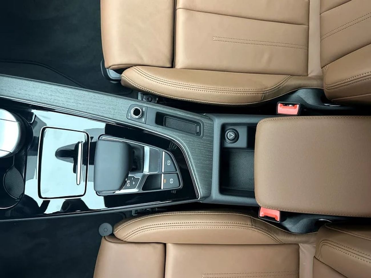 Audi A4 Sedan S line 35 TFSI 150hp (Ref# 080135)