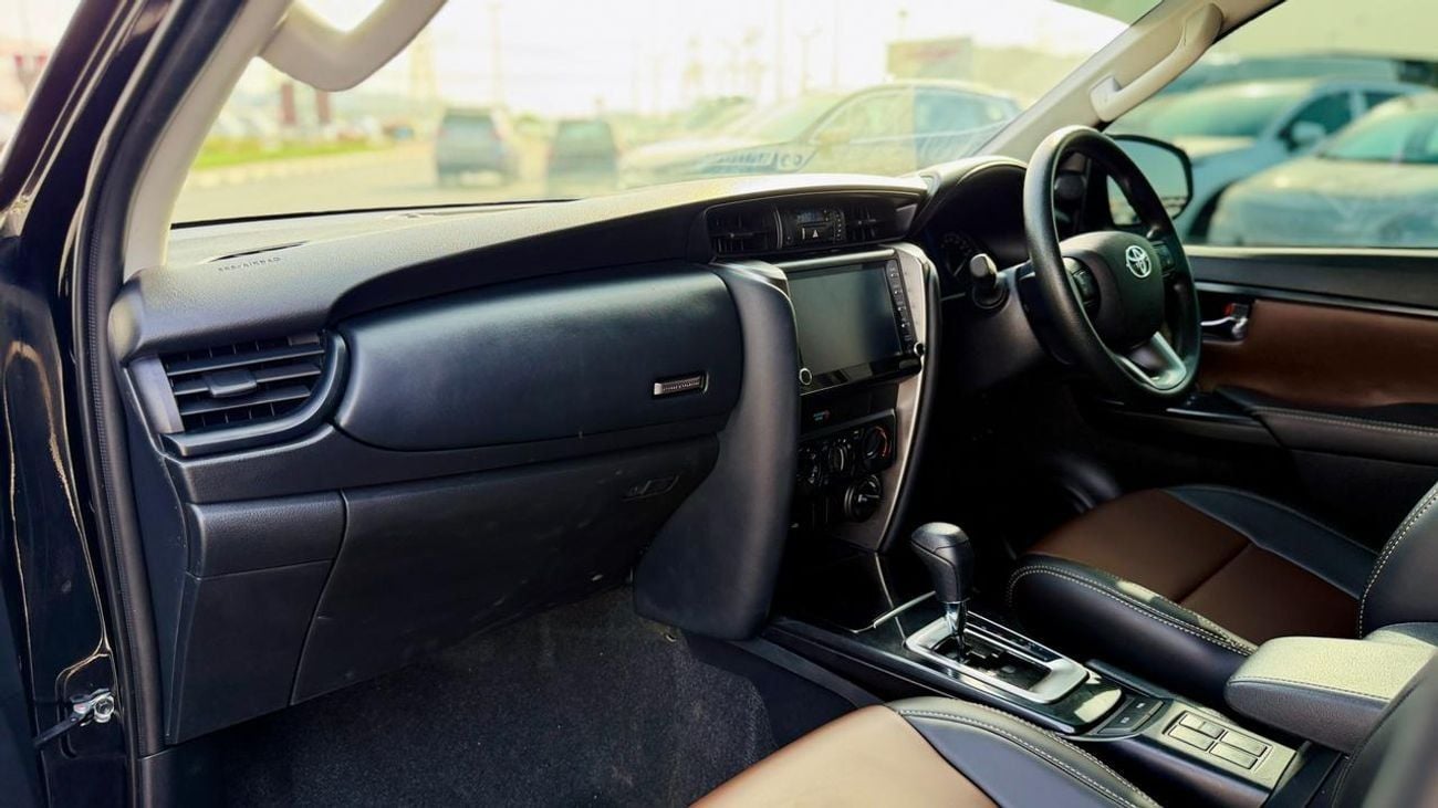 Toyota Fortuner 2024| 2.8L DIESEL ENGINE | AT | RHD | PUSH START ENGINE | PREMIUM LEATHER SEATS | CRUISE CONTROL | P