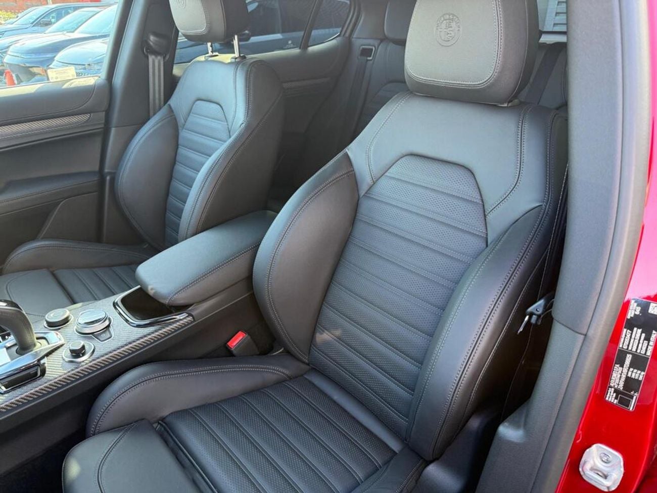 ألفا روميو ستيلفيو 2.9 V6 Bi-Turbo Quadrifoglio Auto Q4 AWD Euro 6 (s/s) 5dr (export only ) Right hand Drive