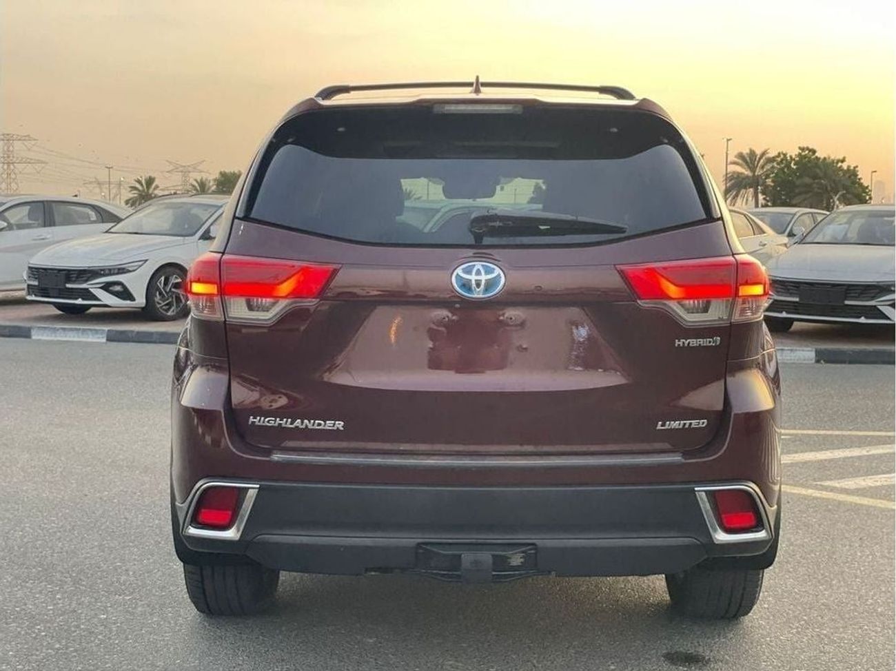 تويوتا هايلاندر 2017 Toyota Highlander Hybrid Fuel Limited Edition Full Option Panoramic View - 360* 5 CAM - 4x4 AWD