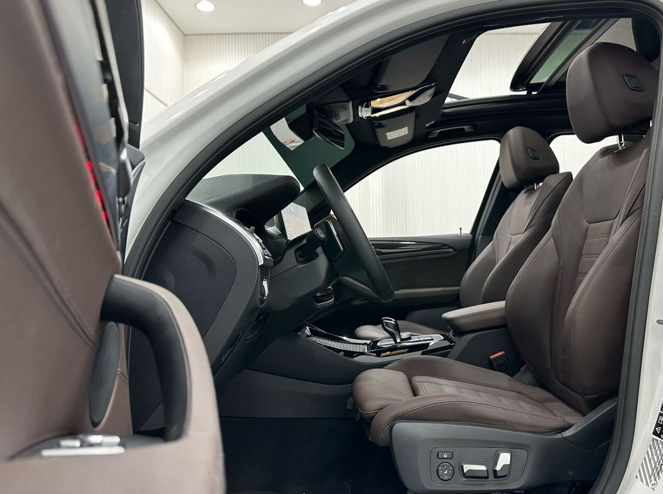 بي أم دبليو X3 2023 BMW X3 xDrive30i M-Sport, Sep 2028 BMW Warranty + Service Pack, Full Options, Low Kms, GCC