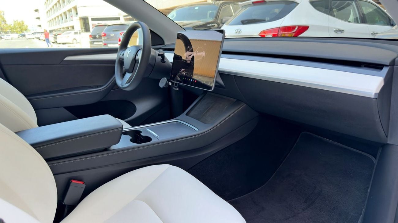 Tesla Model Y Long Range (AWD)