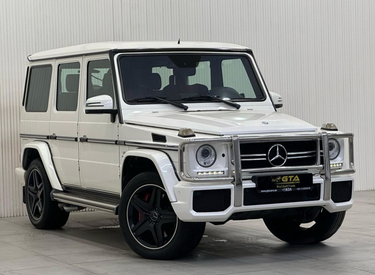 مرسيدس بنز G 63 AMG Std 5.5L 2014 Mercedes Benz G63 AMG, Service History, Carbon Fiber Package, Low Kms, GCC