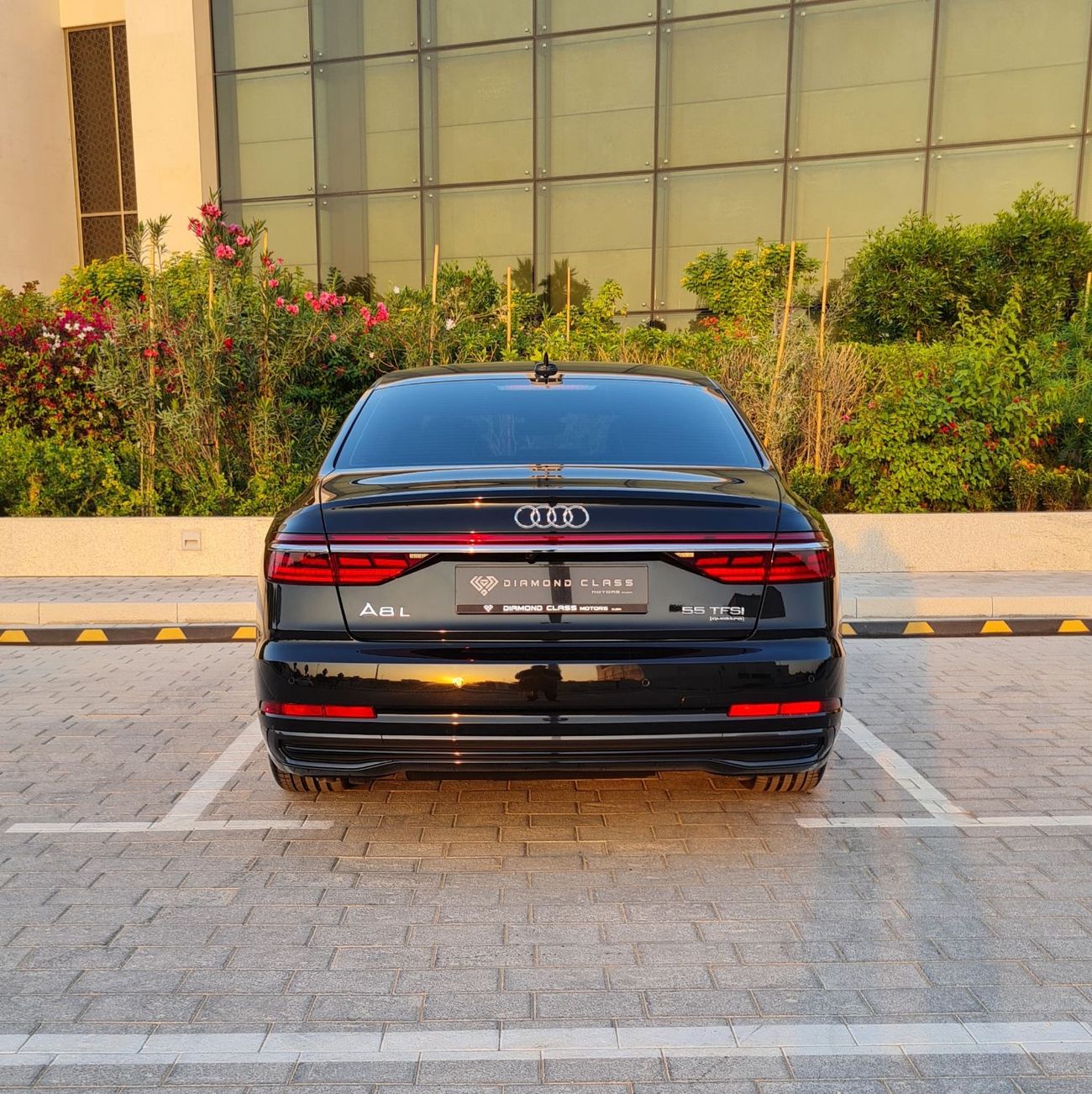 Audi A8 L 55 TFSI quattro Business Edition 3.0L