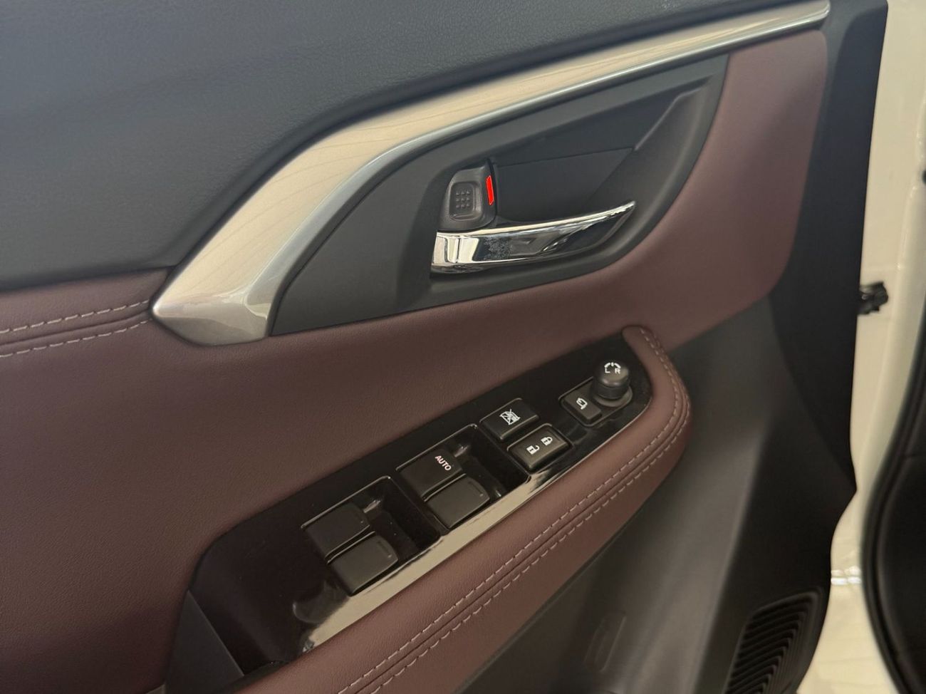 تويوتا أوربان كروزر URBAN CRUISER GLX 1.5 PANORAMA **EXPORT ONLY**التصدير فقط خارج الخليج***