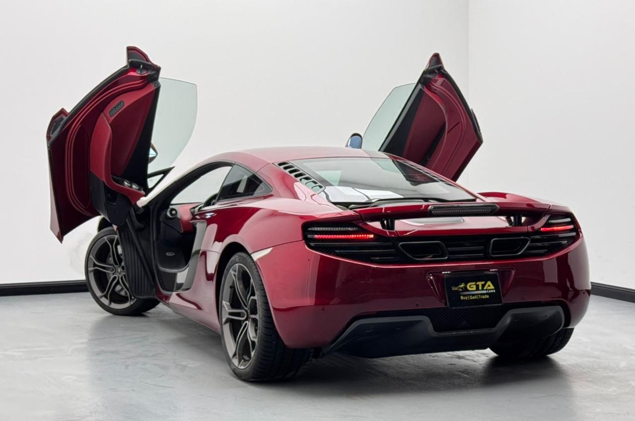 مكلارين MP4-12C 2012 McLaren MP4-12C, McLaren Service History, Excellent Condition, GCC