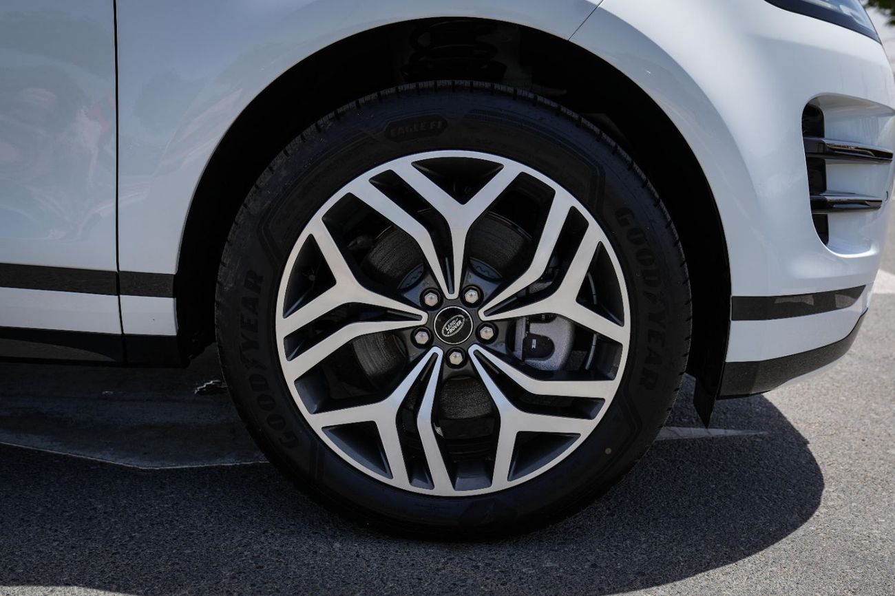 لاند روفر رانج روفر إيفوك SE P250 DYNAMIC 2025!! FIVE YEARS WARRANTY!! THREE YEARS SERVICE CONTRACT