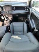 Toyota RAV4 2017 leather seats