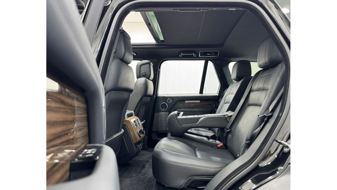 Land Rover Range Rover 2022 Range Rover Vogue P360 HSE, March 2027 Range Rover Warranty + Service Pack, Low Kms, GCC