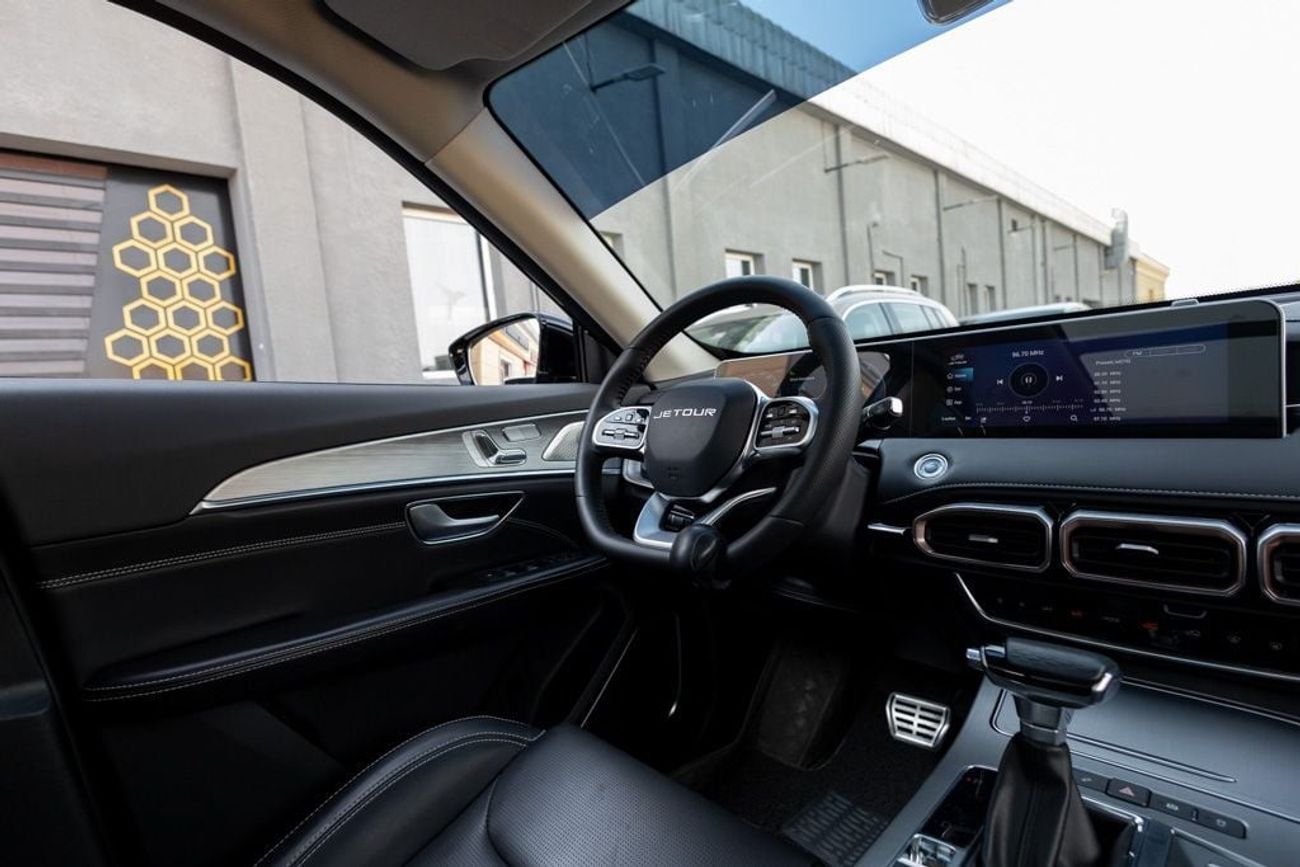 جيتور X70 بلس Jetour X70 Plus 2024 GCC under Agency Warranty with Flexible Down-Payment.