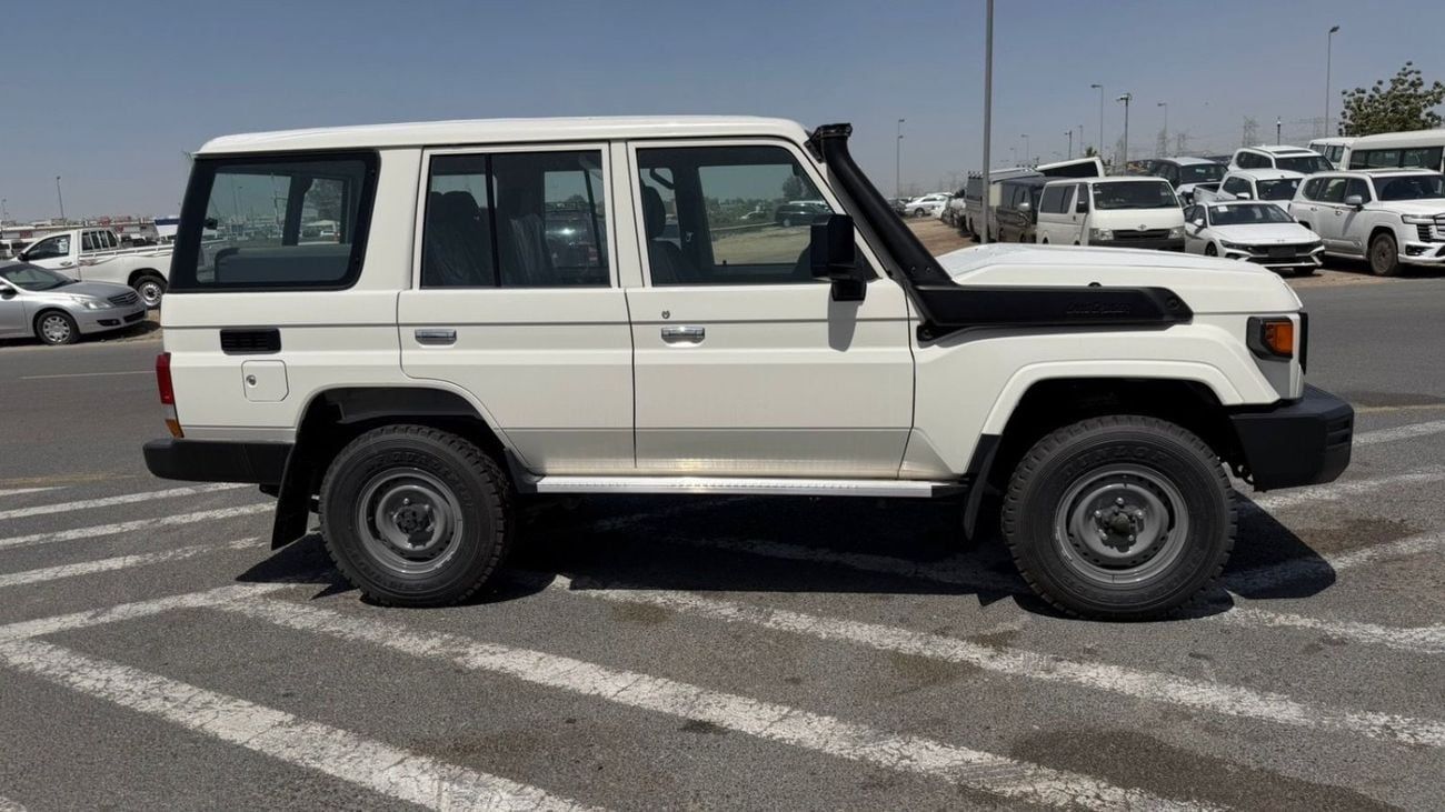 تويوتا لاند كروزر 70 LC76 4.2 MT basic P/W & no diff lock 2025