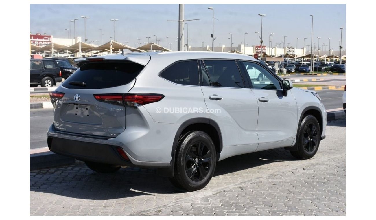 Used Toyota Highlander XLE HYBRID 4cyl 2022 CLEAN CAR WITH WARRANTY