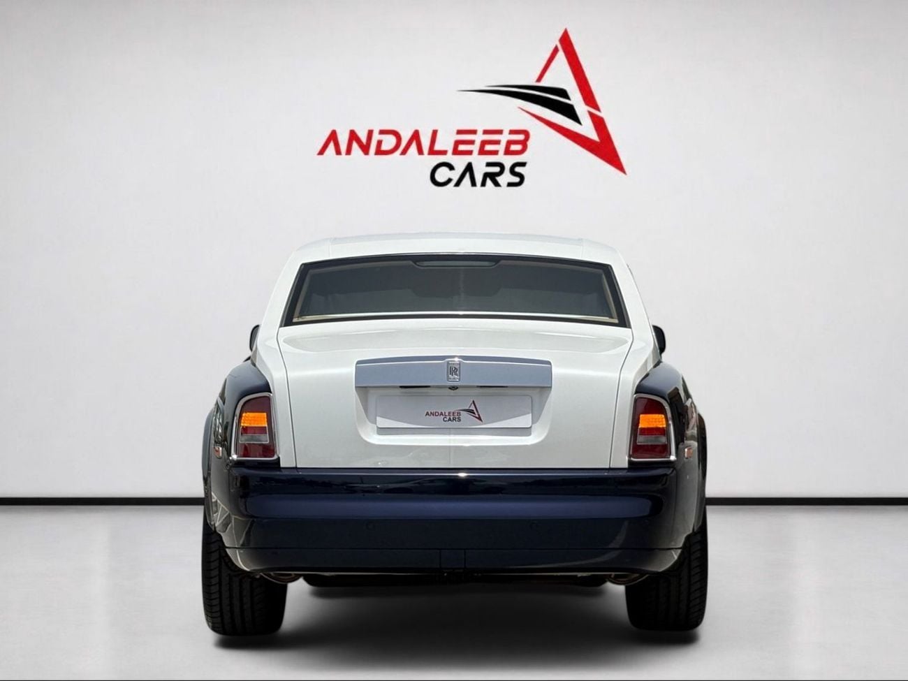 Rolls Royce Phantom STD ROLLS-ROYCE PHANTOM | 6.75L V12 | 2011 | FULL AGMC SERVICE HISTORY | GCC SPECS
