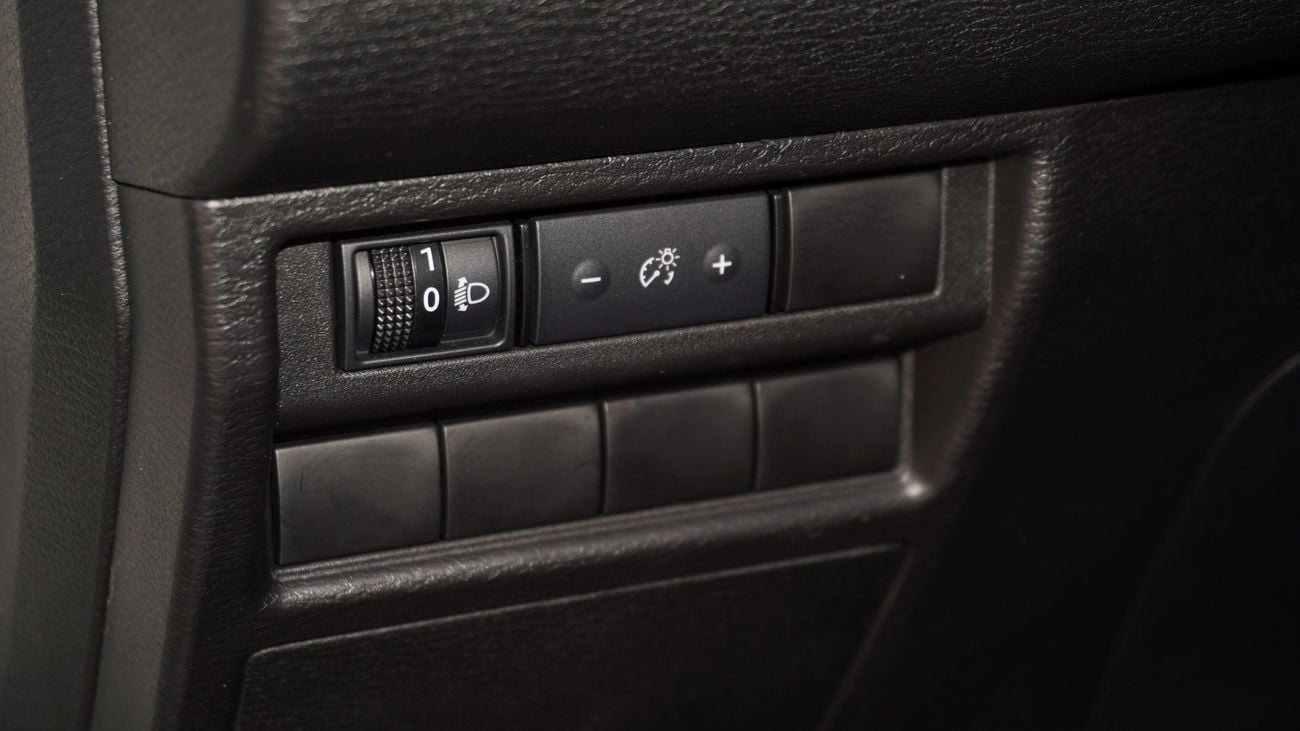 Mitsubishi L200 Brand New Mitsubishi Sportero 2.4L 2025 Diesel 4WD |White/Black |L200-SPORTERO25-A |FOR EXPORT