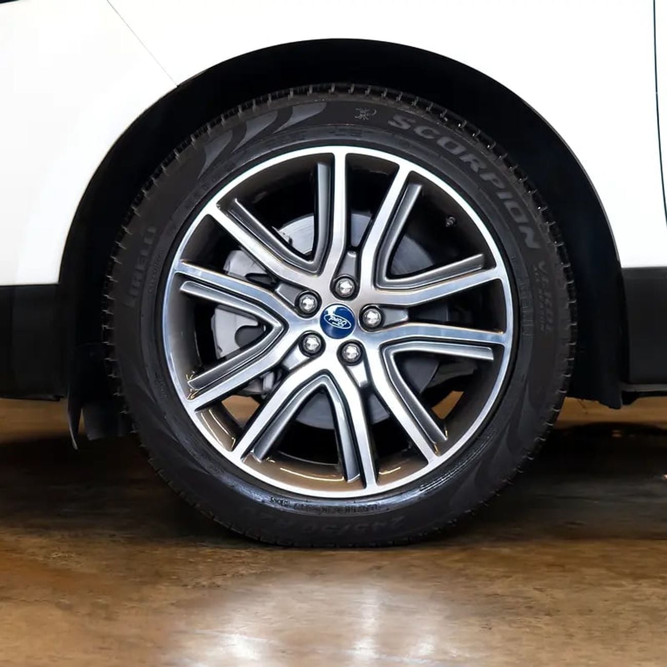 Ford Edge 1,819 p.m • 0% Downpayment • Titanium • Agency Warranty Service Contract