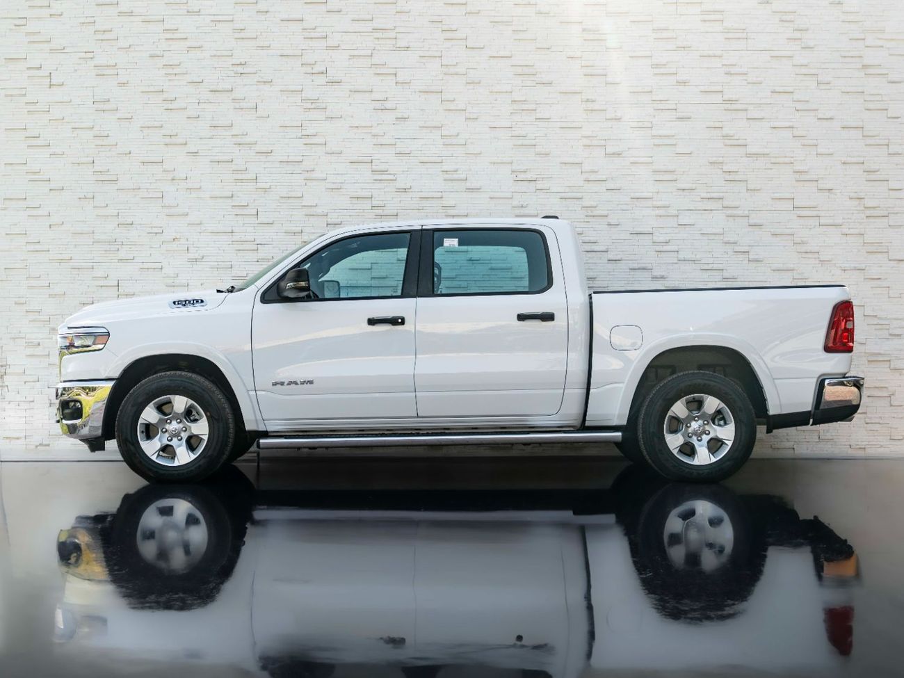 رام 1500 Bighorn Crew Cab 5.7L