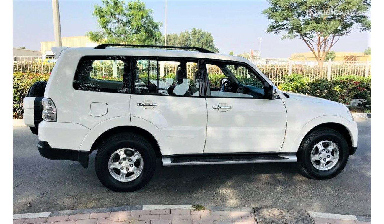 Mitsubishi Pajero 2008 MITSUBISHI PAJERO IN A PERFECT CONDITION ONLY FOR 22500AED WITH INSURANCE AND REGISTERATION