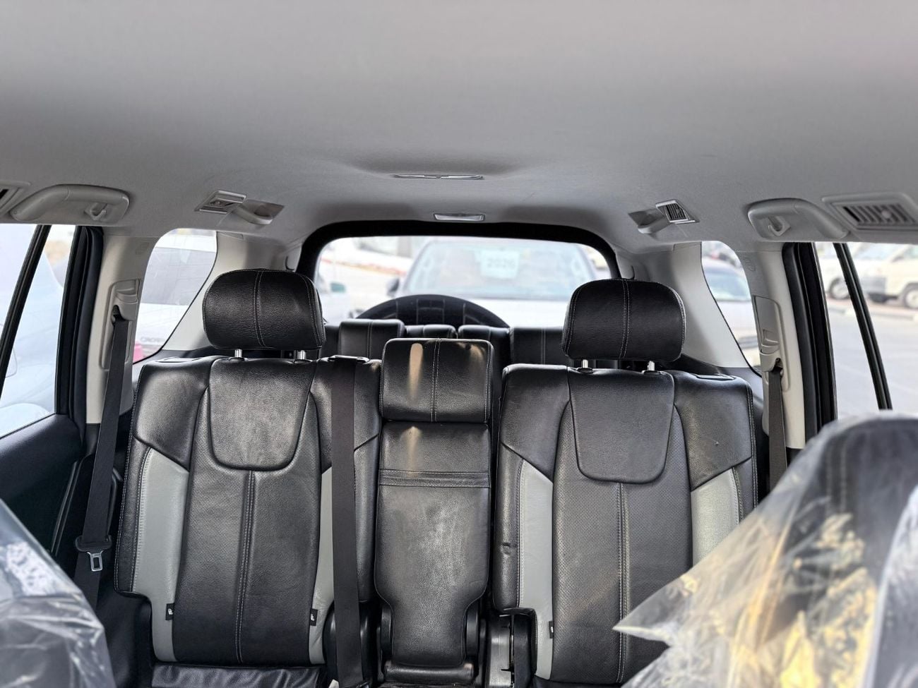 Toyota Prado Toyota prado 2016 upgrade 2023 2.8L v4 Diesel Engine Colour Grey push start Transmission Automatic I