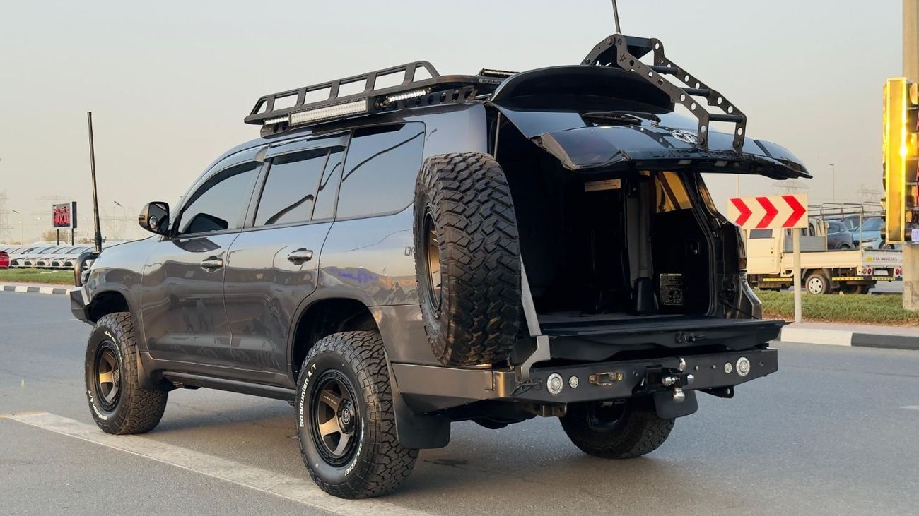 تويوتا لاند كروزر HEAVY OFF-ROAD MODIFIED | 4.5L DIESEL | RHD | AUTOMATIC | BULL BAR + RHINO RACK + SNORKEL