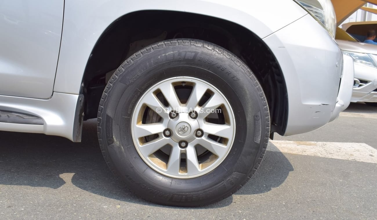 Toyota Land Cruiser GXR V6