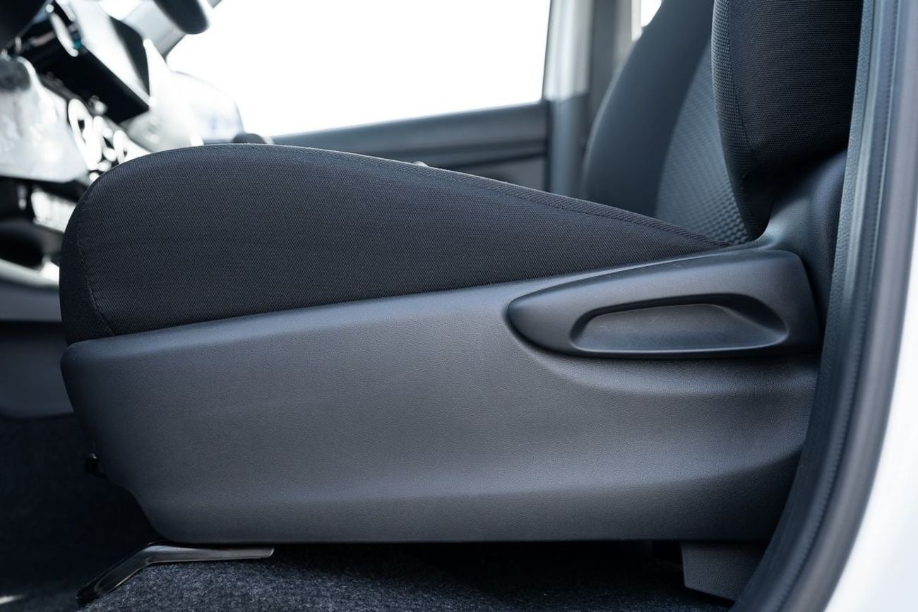 Toyota Hilux Toyota Hilux 2.4L Diesel Double Cabin 4x4 Manual Transmission 2025- LICA