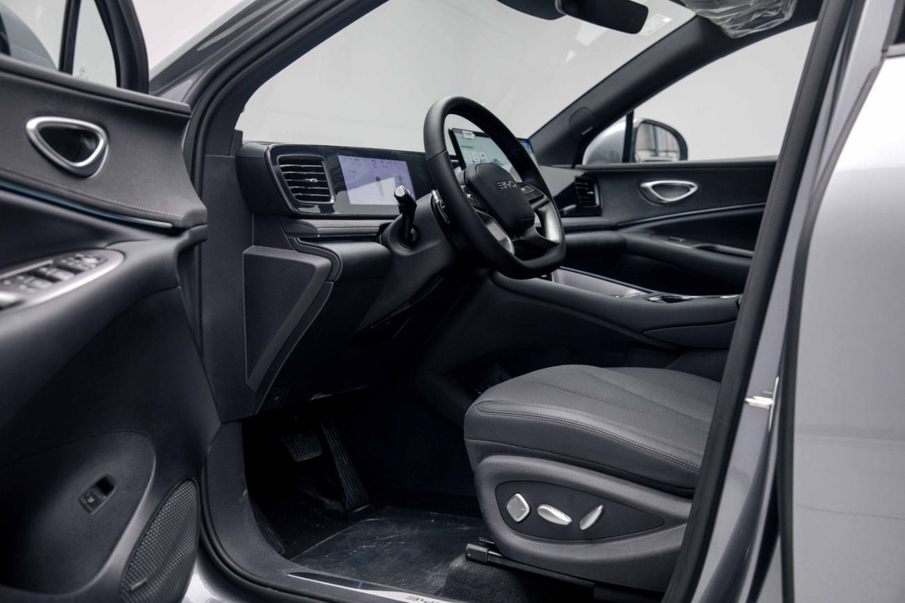 بي واي دي سيليون 06 Navigation Plus EV - Grey Inside Black | Export Price