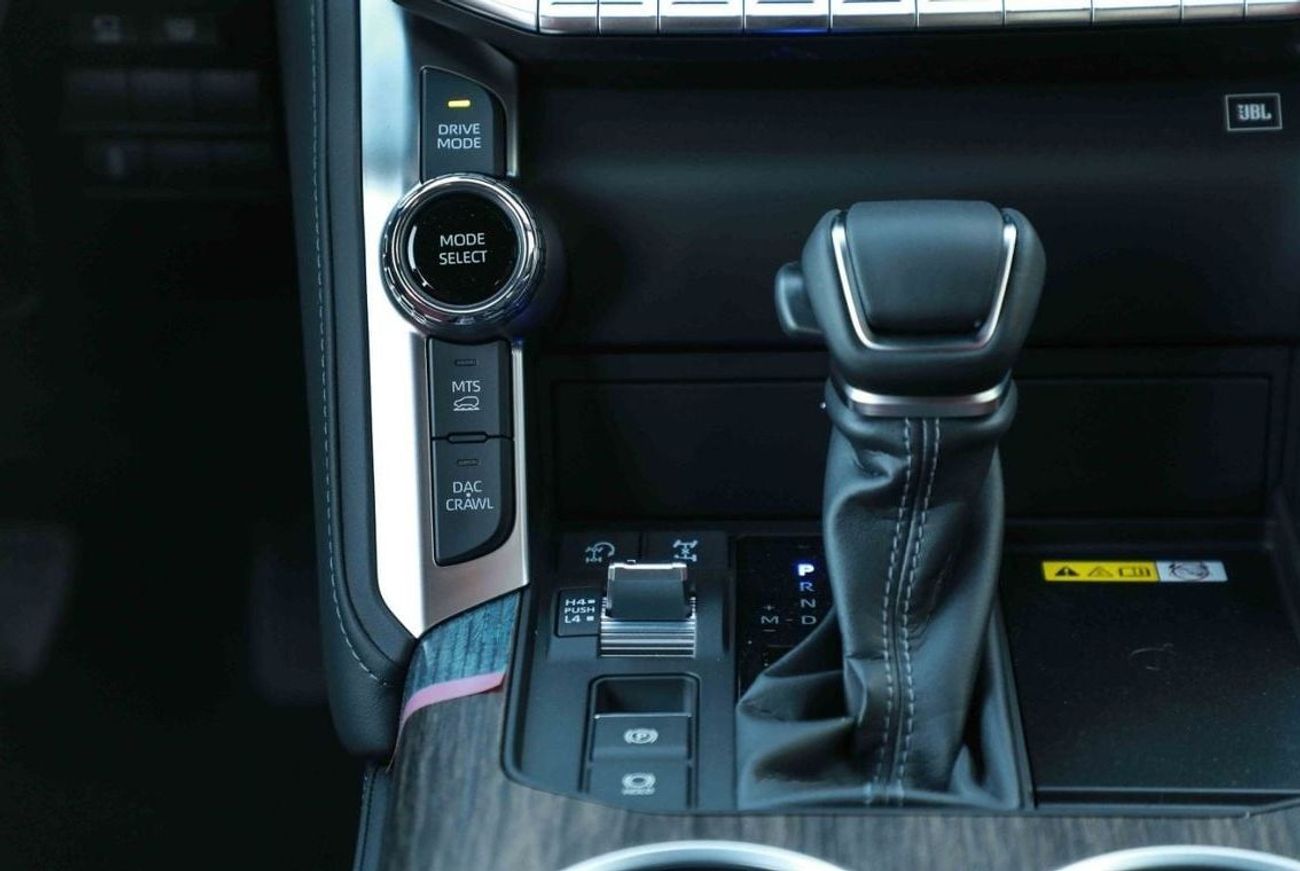 Toyota Land Cruiser 2024 TOYOTA LAND CRUISER VXR 3.3 - PRECIOUS WHITE PEARL inside RED | Export Only