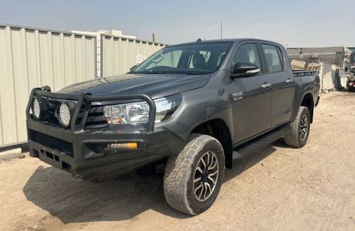 تويوتا هيلوكس DIESEL 2.8L RIGHT HAND MANUAL GEAR YEAR 2017
