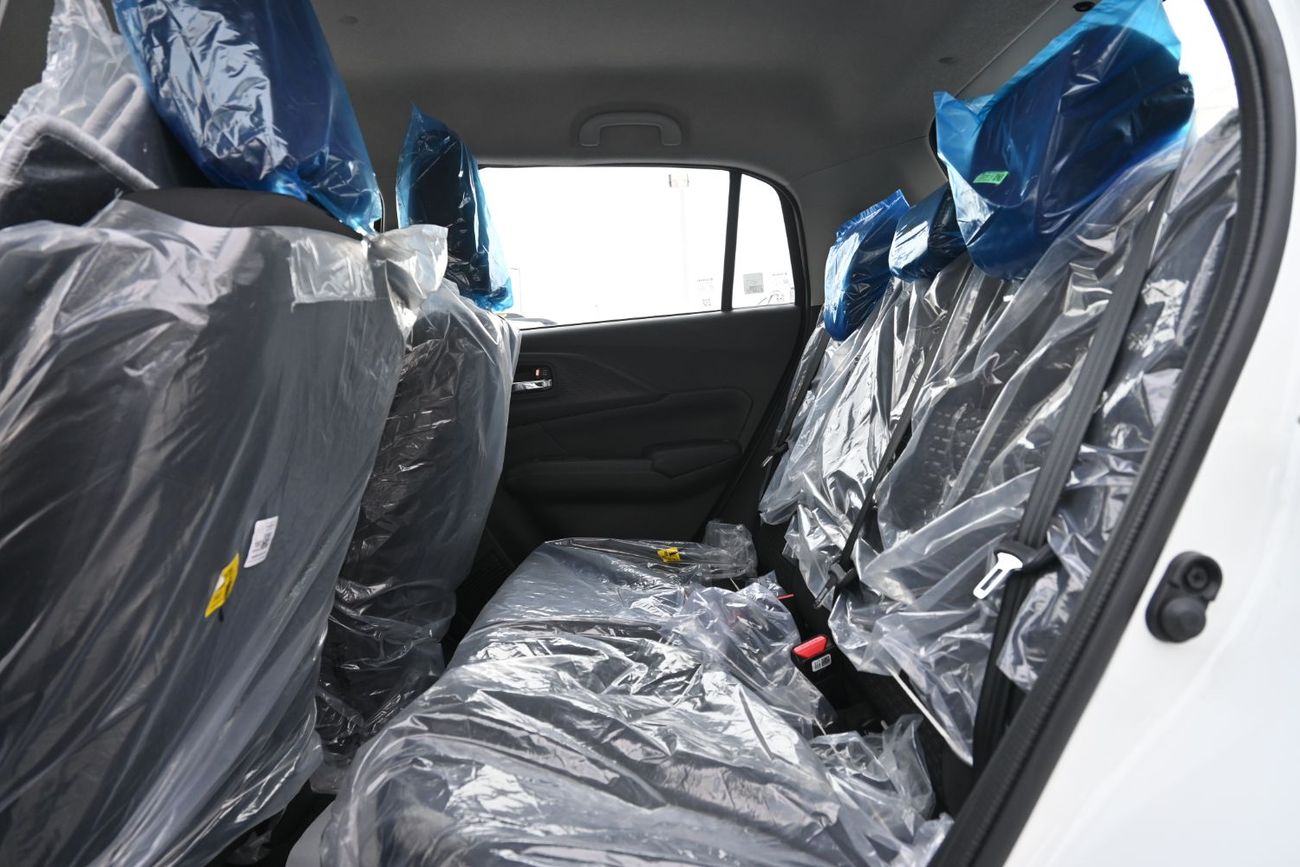 Suzuki Swift Suzuki Swift 1.2L Petrol, Hatchback, FWD, White Dual Tone, Model 2026