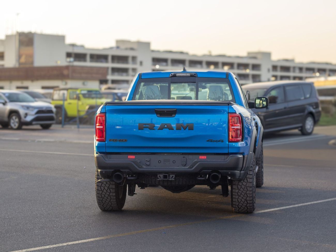 رام 1500 EXPORT PRICE  - RHO - Hydro Blue (FULL OPTION)