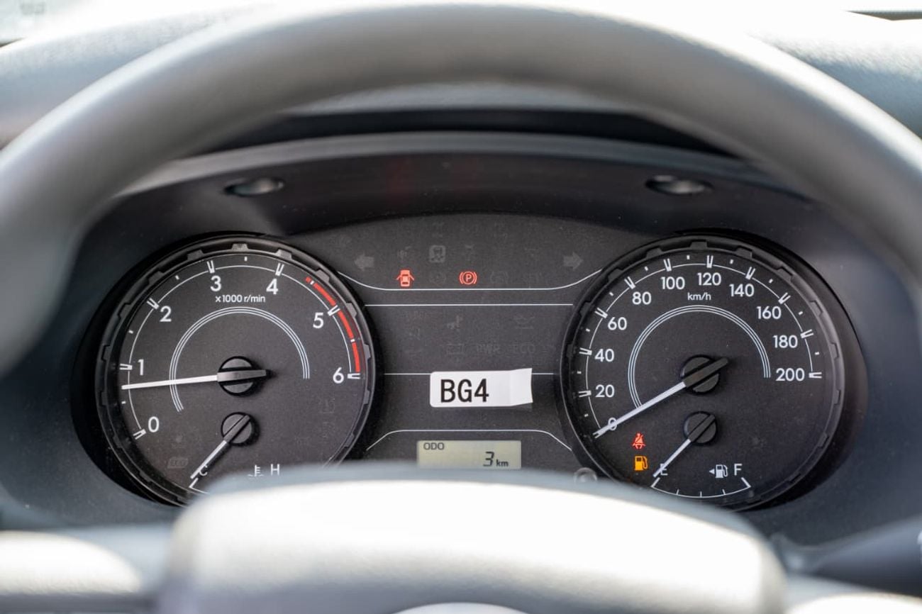 تويوتا هيلوكس 2.4GD | Manual | Diesel | Pickup Truck | Four Wheel Drive | 5 Seats | 4 Door