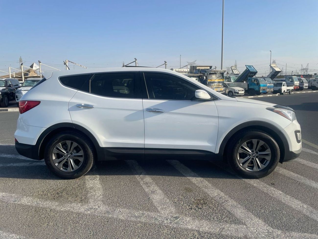 هيونداي سانتا في 2014 Hyundai Santa Fe Ultimate Full Option Panoramic View - Leather Electric Seats With Sensor 2.4L