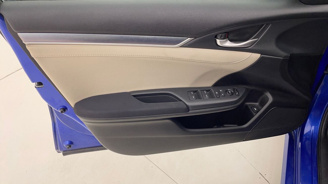 هوندا سيفيك LX SPORT 1.6 | بدون دفعة مقدمة | اختبار القيادة في المنزل