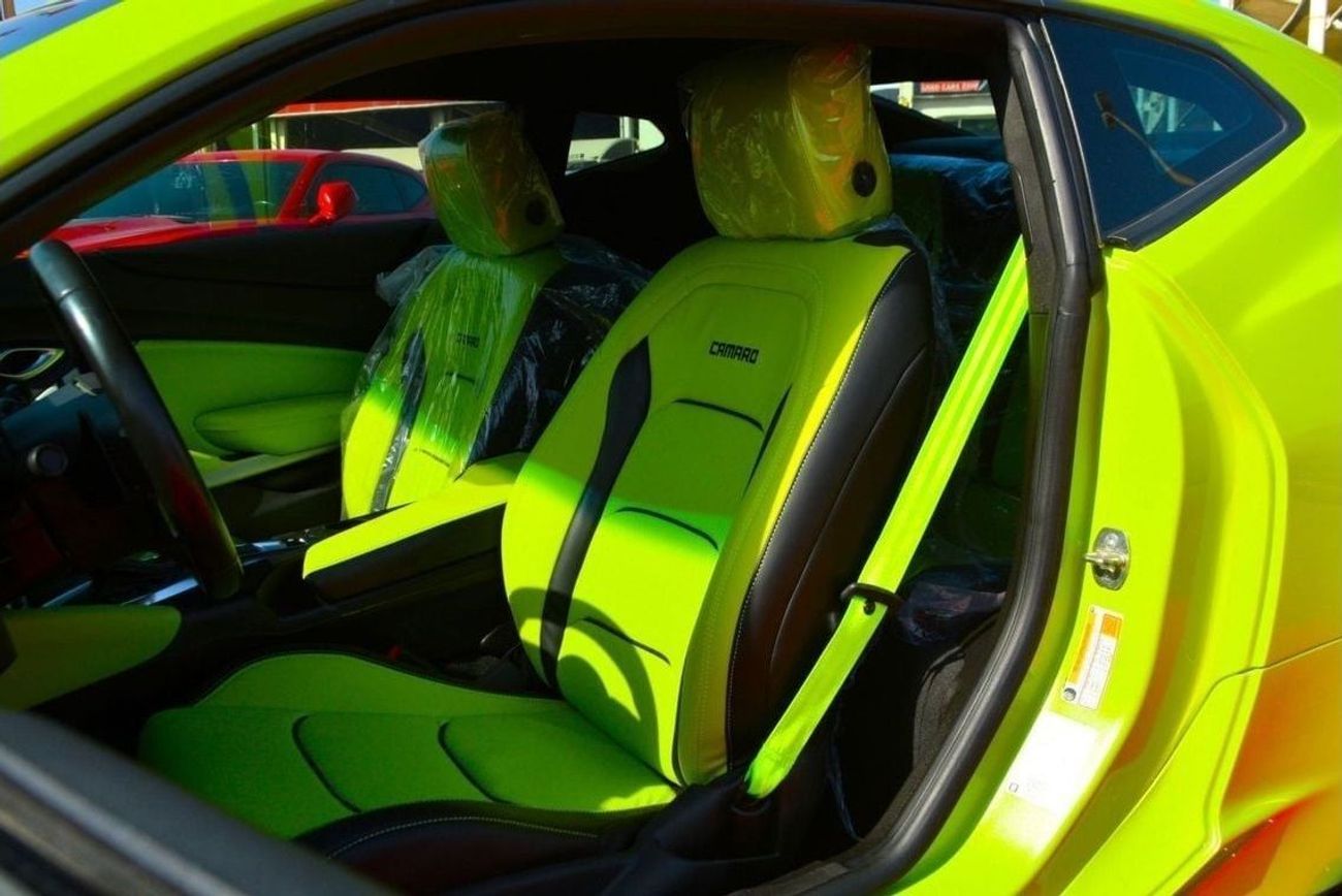 Chevrolet Camaro SS 6.2L Coupe-ATTRACTIVE COLOR/SS V8 6.2L // NICE COLOR//GOOD CONDITION //LOW MILEG