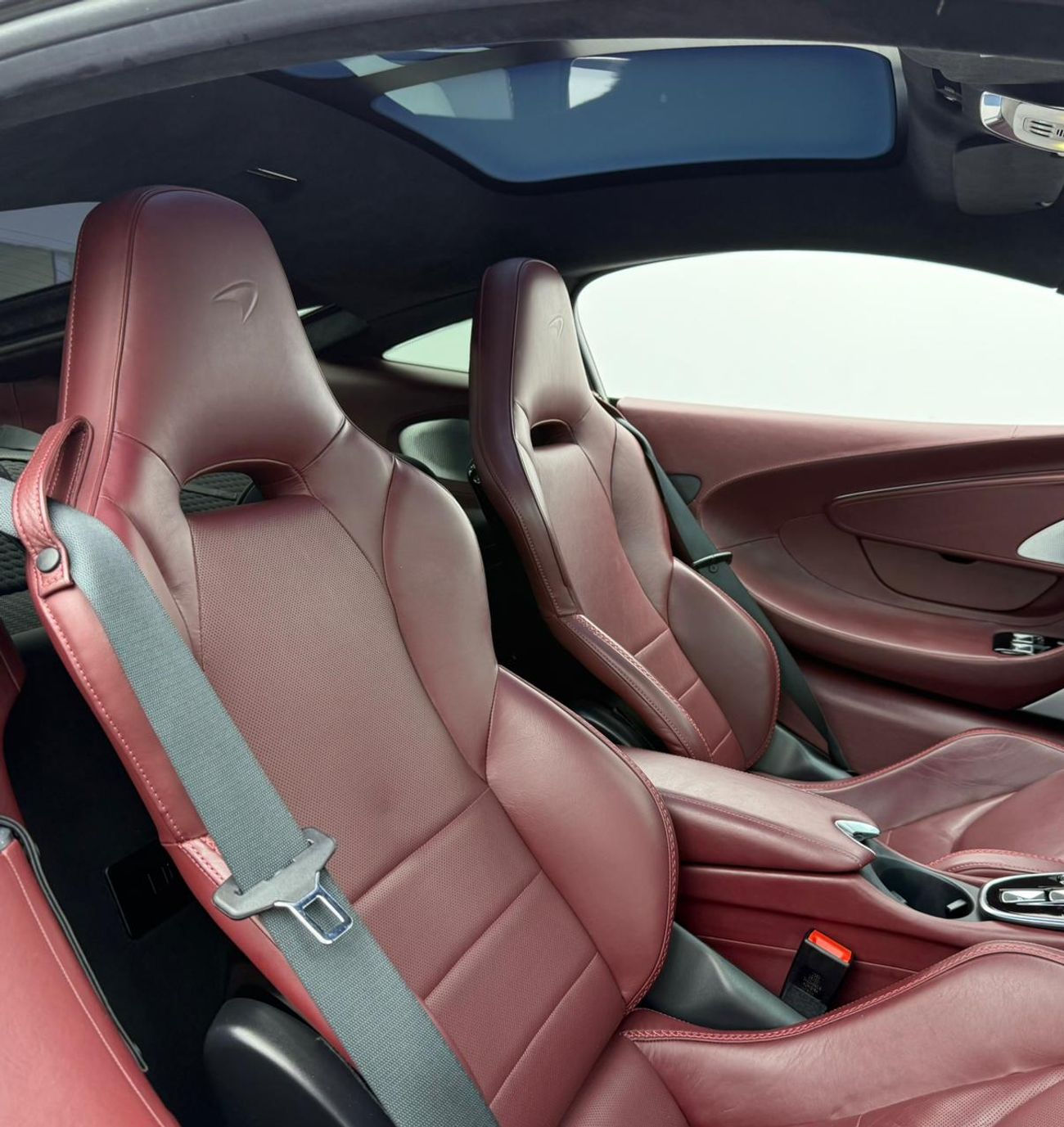 مكلارين GT 2022 McLaren GT ,McLaren Warranty+Service Contract+Full Service History ,GCC