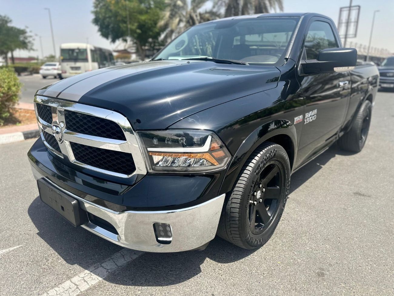 رام 1500 DODGE RAM SLT ,GCC ,V8 , MINT CONDITION