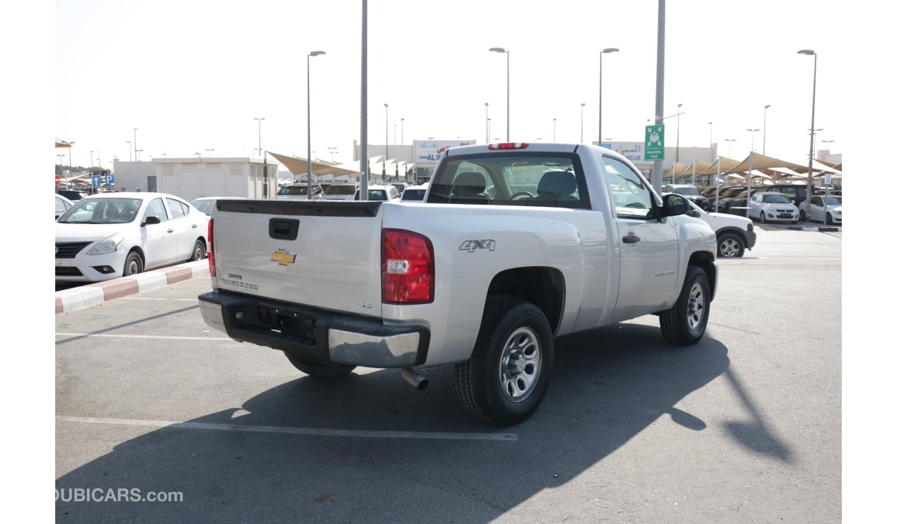 Chevrolet Silverado 4X4 AUTOMATIC PICKUP WITH GCC SPEC