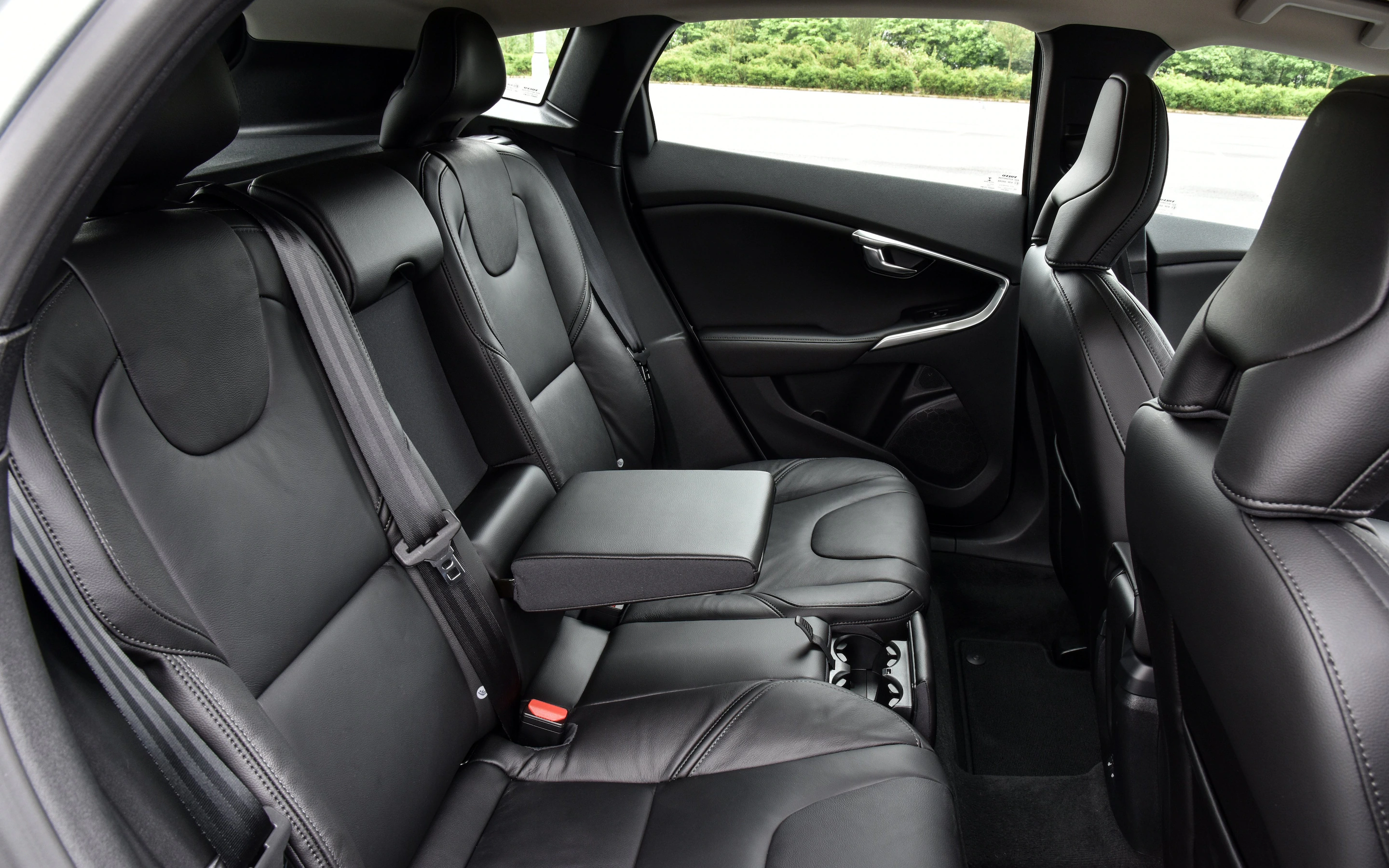 فولفو V40 interior - Seats