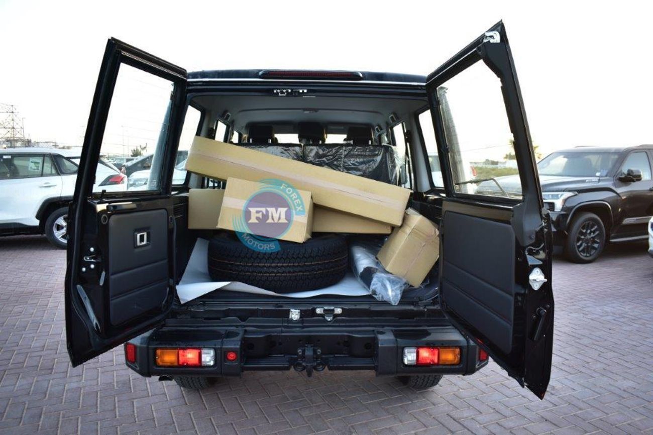 تويوتا لاند كروزر 70 76 40th Anniversary LX-Z 2.8L Diesel 4WD Automatic