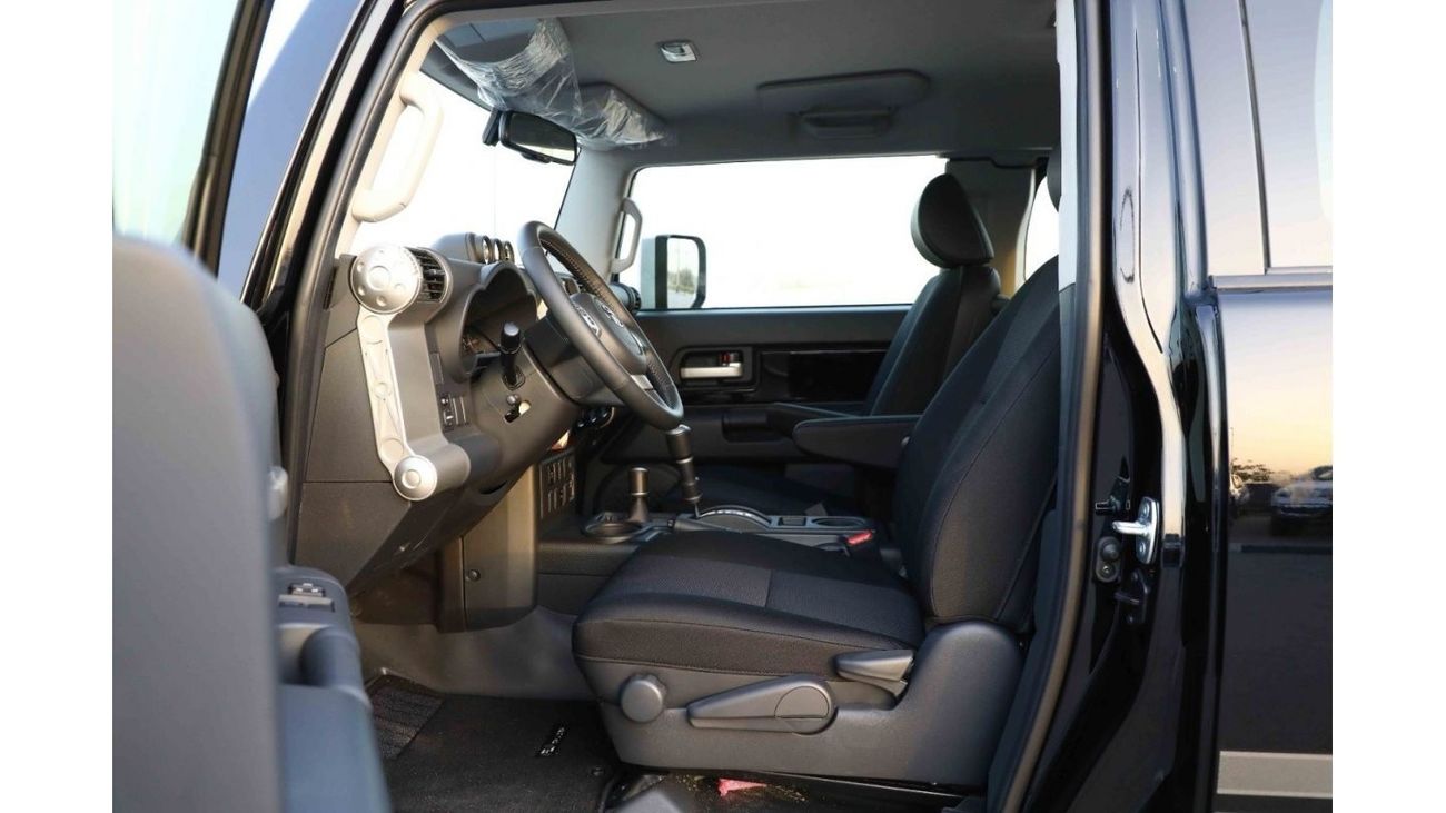 Toyota FJ Cruiser 2023 Toyota FJ Cruiser 4.0 JBL - Black inside Black | Export Only