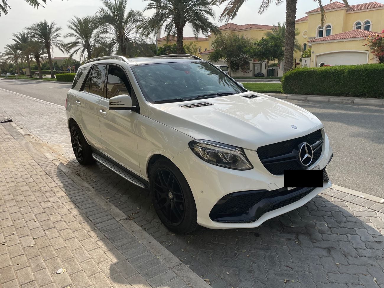 Mercedes Benz GLE 400 3.0L - 6 cyl - SUV/Crossover - AWD - 5 seats - 5 doors