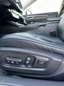 Lexus ES350 Platinum Lexus ES350 2018 with engine capacity 3.5 in perfect condition 163,000 km cable car