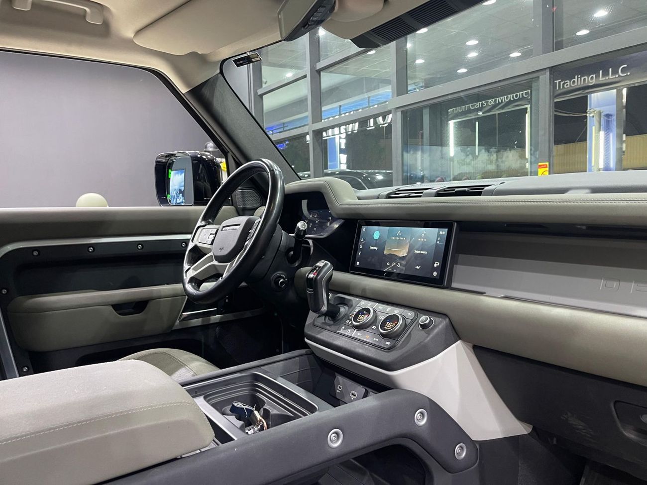 Land Rover Defender D200 110 X-Dynamic S 2.0L (5 Seater)