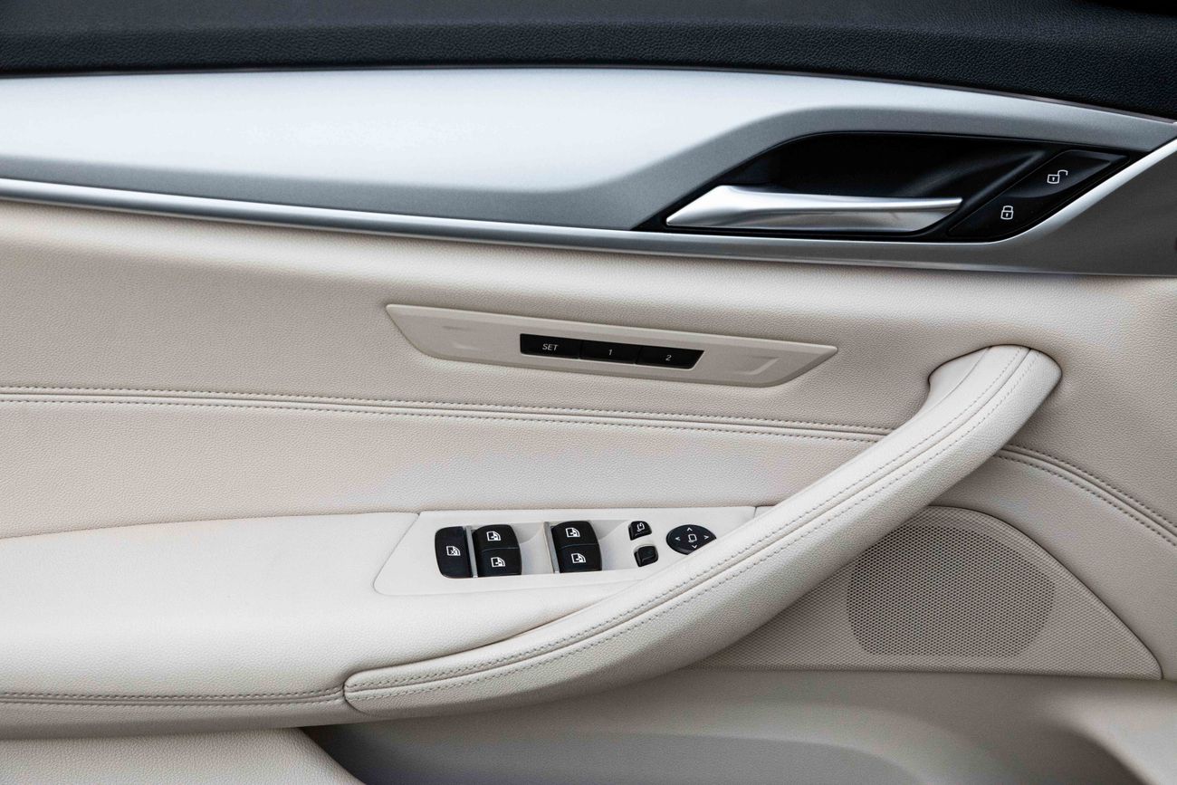 BMW 520i 520i | 1,959 P.M | 0% Downpayment | Full BMW History | Under Warranty