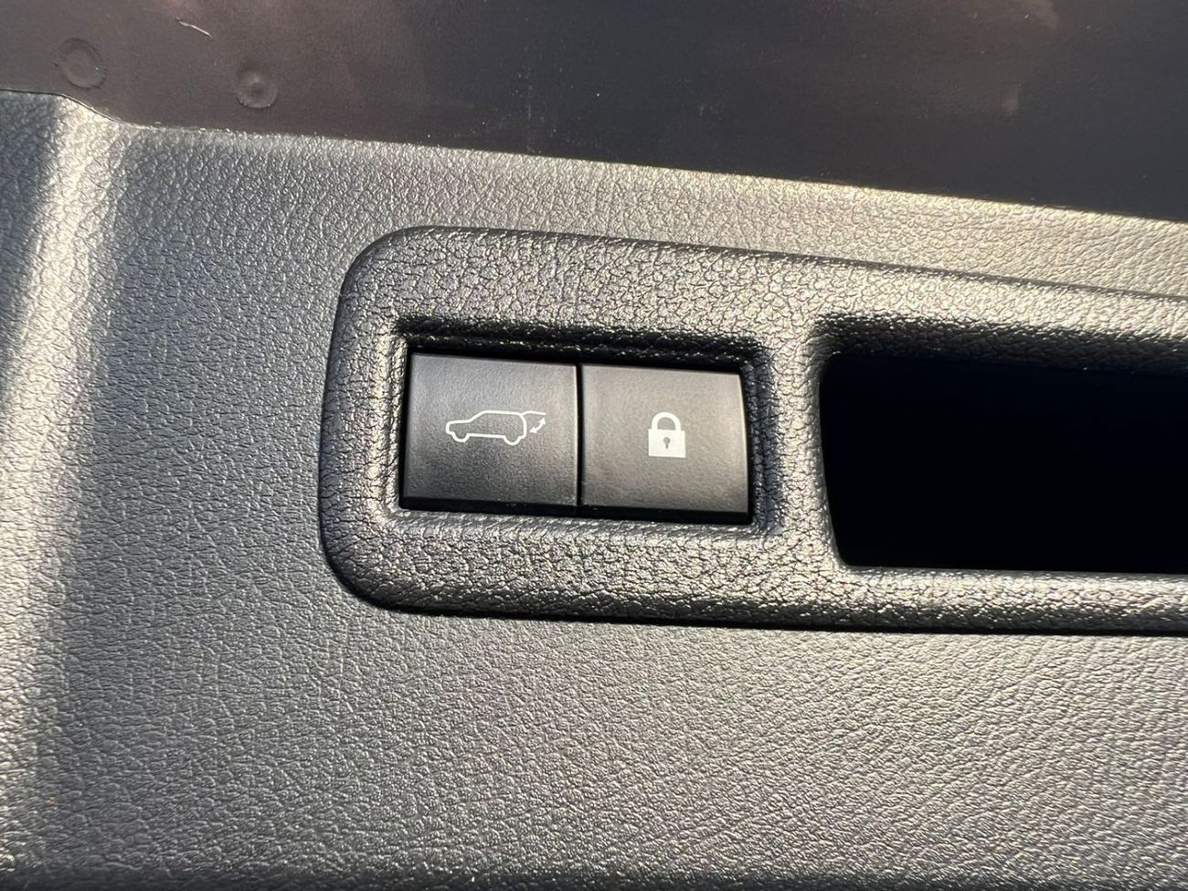 لكزس NX 300 2021 LEXUS NX 300 -2.0 L - V4 - Sunroof - Push Start - Leather & Electric Seats - Trunk Automatic -