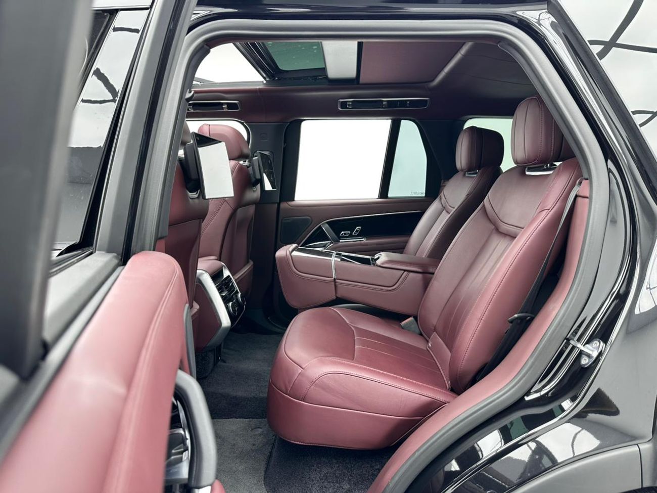 لاند روفر رينج روفر 2023 Range Rover Autobiography P530, 2028 Land Rover Warranty, Land Rover Full Service History, GCC