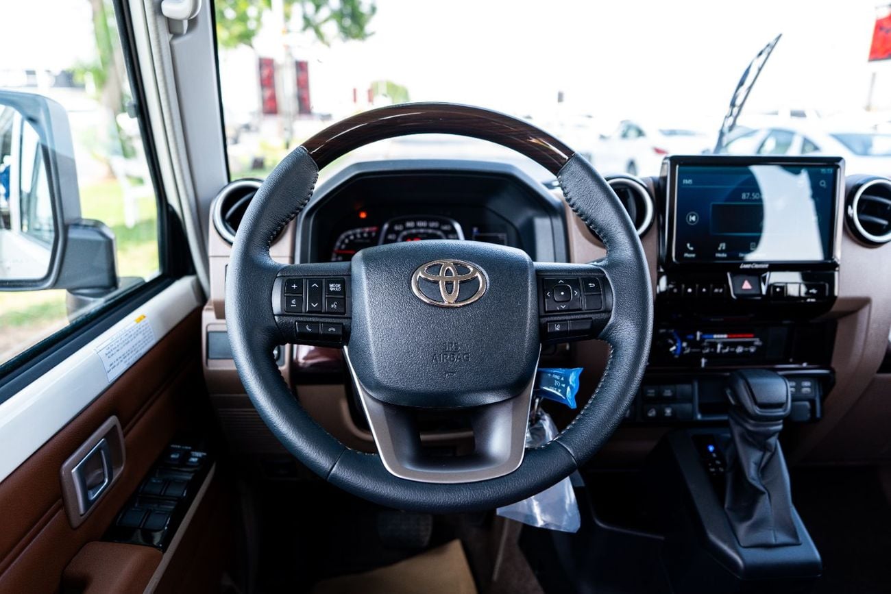 تويوتا لاند كروزر Toyota Land Cruiser 2026 70 Series 76 4.0L 4WD 5-door